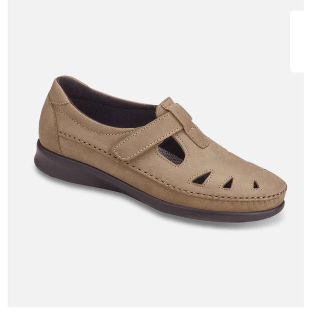 SAS Women's shoes 9.5 N Roamer Slip On Loafer Tan Leather